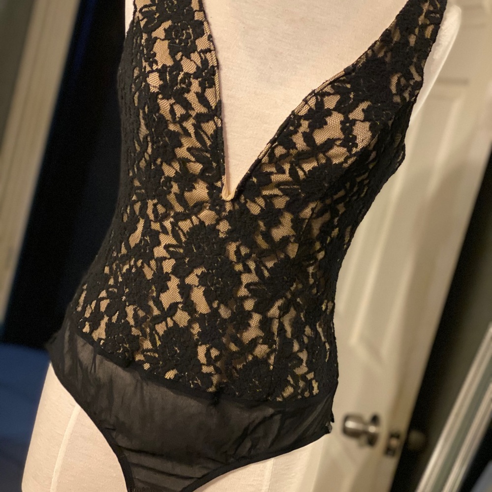ANGL Lace body suit size L